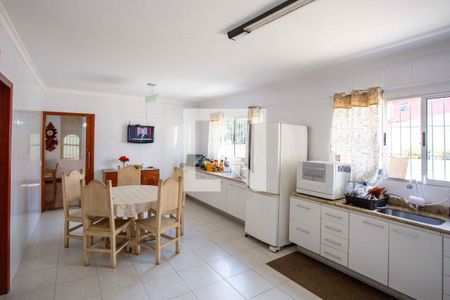 Casa para alugar com 580m², 5 quartos e 6 vagasCozinha