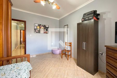Casa à venda com 255m², 5 quartos e 2 vagas Casa à venda com 255m², 5 quartos e 2 vagasQuarto - Casa 1
