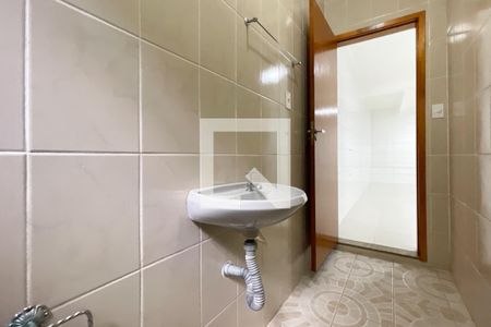 Casa à venda com 255m², 5 quartos e 2 vagas Casa à venda com 255m², 5 quartos e 2 vagasLavabo