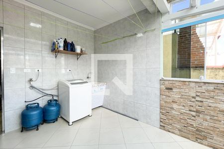 Casa à venda com 255m², 5 quartos e 2 vagas Casa à venda com 255m², 5 quartos e 2 vagasÁrea de Serviço e Churrasqueira - Casa 1