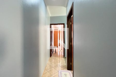 Casa à venda com 255m², 5 quartos e 2 vagas Casa à venda com 255m², 5 quartos e 2 vagasCorredor Quartos - Casa 1