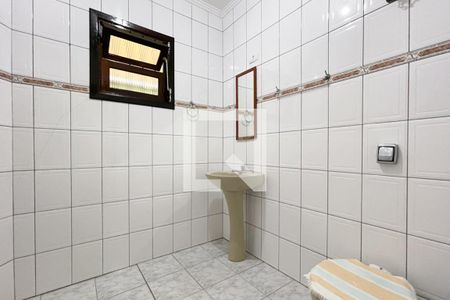 Casa à venda com 255m², 5 quartos e 2 vagas Casa à venda com 255m², 5 quartos e 2 vagasBanheiro - Casa 2