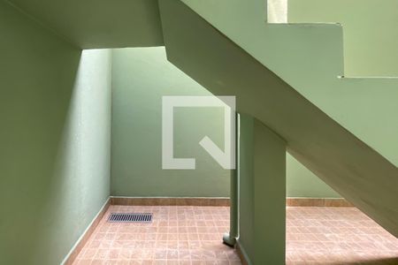 Casa à venda com 255m², 5 quartos e 2 vagas Casa à venda com 255m², 5 quartos e 2 vagasQuintal - Salão de festas