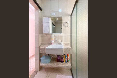 Casa à venda com 255m², 5 quartos e 2 vagas Casa à venda com 255m², 5 quartos e 2 vagasBanheiro da Suíte - Casa 1