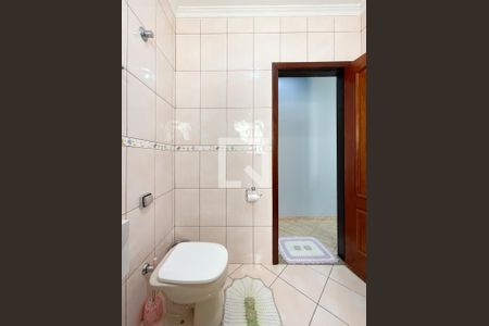 Casa à venda com 255m², 5 quartos e 2 vagas Casa à venda com 255m², 5 quartos e 2 vagasBanheiro 1 - Casa 1