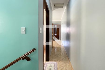 Casa à venda com 255m², 5 quartos e 2 vagas Casa à venda com 255m², 5 quartos e 2 vagasCorredor Quartos - Casa 1