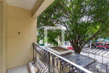 Apartamento à venda com 95m², 2 quartos e sem vaga Apartamento à venda com 95m², 2 quartos e sem vagaVaranda