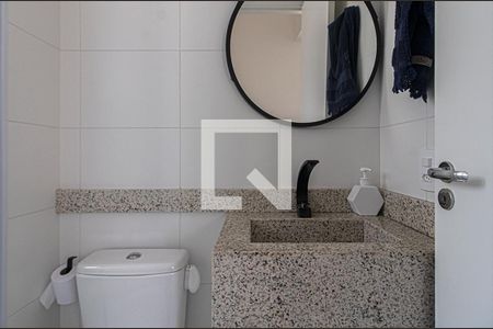 banheiro social de apartamento para alugar com 2 quartos, 41m² em Parque Bristol, São Paulo