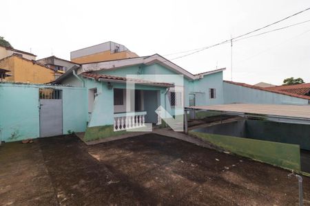 Casa à venda com 150m², 3 quartos e 2 vagas Casa à venda com 150m², 3 quartos e 2 vagasQuintal