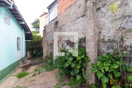 Casa à venda com 150m², 3 quartos e 2 vagas Casa à venda com 150m², 3 quartos e 2 vagasQuintal da Casa 01