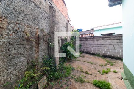 Casa à venda com 150m², 3 quartos e 2 vagas Casa à venda com 150m², 3 quartos e 2 vagasQuintal da Casa 01