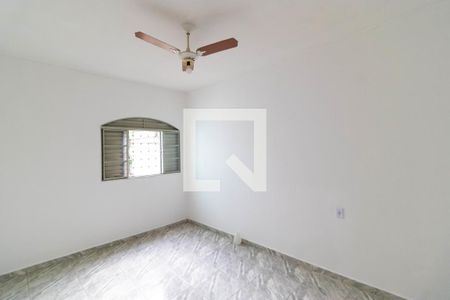 Casa à venda com 150m², 3 quartos e 2 vagas Casa à venda com 150m², 3 quartos e 2 vagasQuarto 02 da Casa 01