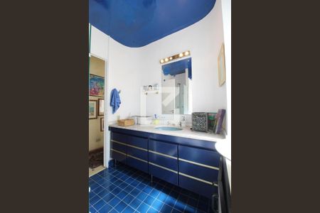 Apartamento à venda com 123m², 3 quartos e 1 vagaBanheiro Social