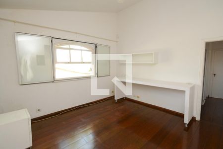 Casa à venda com 430m², 4 quartos e 4 vagas Casa à venda com 430m², 4 quartos e 4 vagasSuíte 1