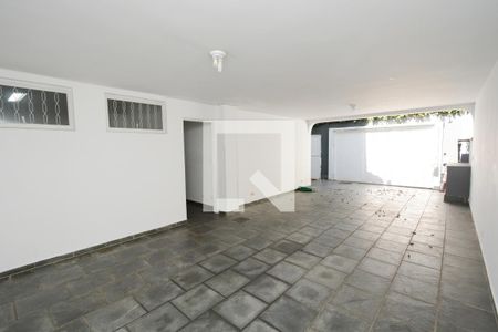 Casa à venda com 430m², 4 quartos e 4 vagas Casa à venda com 430m², 4 quartos e 4 vagasGaragem