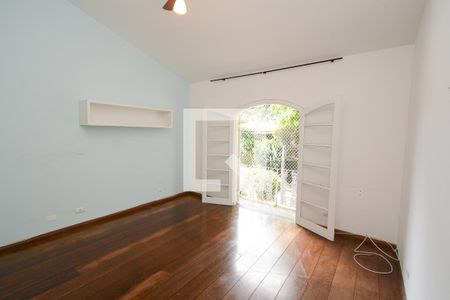 Casa à venda com 430m², 4 quartos e 4 vagas Casa à venda com 430m², 4 quartos e 4 vagasSuíte 2