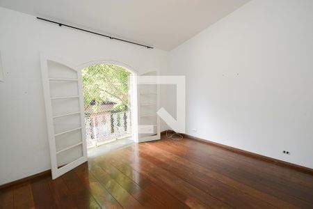 Casa à venda com 430m², 4 quartos e 4 vagas Casa à venda com 430m², 4 quartos e 4 vagasSuíte 2