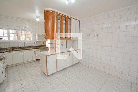 Casa à venda com 430m², 4 quartos e 4 vagas Casa à venda com 430m², 4 quartos e 4 vagasCozinha