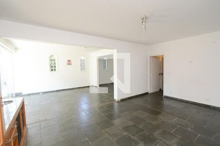 Casa à venda com 430m², 4 quartos e 4 vagas Casa à venda com 430m², 4 quartos e 4 vagasSalão de Festas