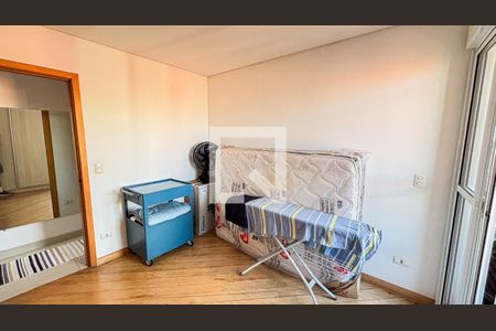 Apartamento à venda com 95m², 2 quartos e 2 vagas Apartamento à venda com 95m², 2 quartos e 2 vagasQuarto