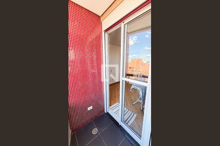 Apartamento à venda com 95m², 2 quartos e 2 vagas Apartamento à venda com 95m², 2 quartos e 2 vagasQuarto Varanda