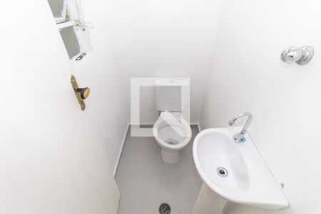 Casa à venda com 140m², 2 quartos e 2 vagas Casa à venda com 140m², 2 quartos e 2 vagasLavabo