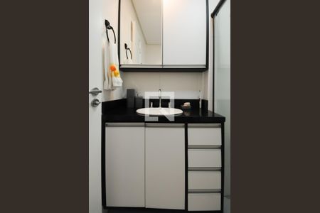 Apartamento à venda com 63m², 2 quartos e 1 vaga Apartamento à venda com 63m², 2 quartos e 1 vagaBanheiro Social