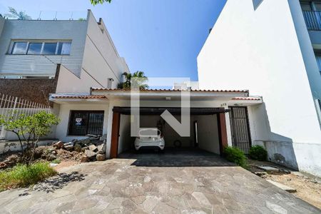 Casa à venda com 372m², 4 quartos e 2 vagas Casa à venda com 372m², 4 quartos e 2 vagasGaragem