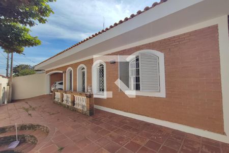 Casa à venda com 164m², 4 quartos e 1 vaga Casa à venda com 164m², 4 quartos e 1 vagaQuintal - Garagem