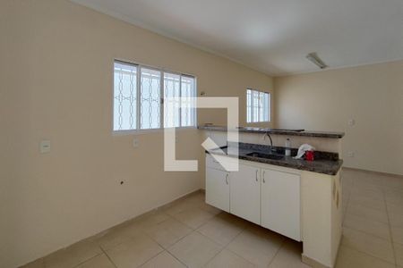 Casa à venda com 164m², 4 quartos e 1 vaga Casa à venda com 164m², 4 quartos e 1 vagaCozinha