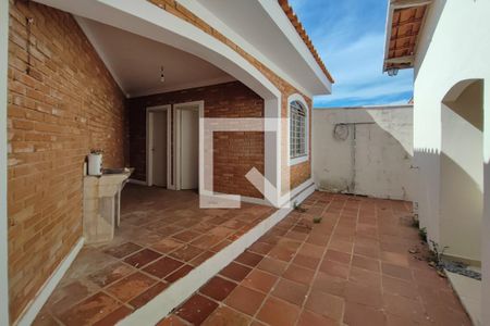 Casa à venda com 164m², 4 quartos e 1 vaga Casa à venda com 164m², 4 quartos e 1 vagaQuintal