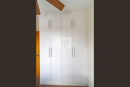 Quarto 1 de apartamento para alugar com 2 quartos, 45m² em Santa Terezinha, Belo Horizonte