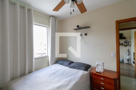 Quarto 1 de apartamento para alugar com 2 quartos, 45m² em Santa Terezinha, Belo Horizonte