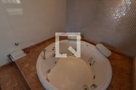 Casa à venda com 185m², 3 quartos e 3 vagas Casa à venda com 185m², 3 quartos e 3 vagasBanheiro da Suíte