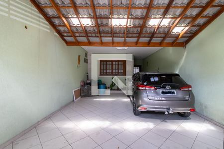 Casa à venda com 185m², 3 quartos e 3 vagas Casa à venda com 185m², 3 quartos e 3 vagasGaragem