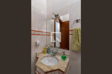 Casa à venda com 185m², 3 quartos e 3 vagas Casa à venda com 185m², 3 quartos e 3 vagasBanheiro