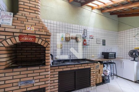 Casa à venda com 185m², 3 quartos e 3 vagas Casa à venda com 185m², 3 quartos e 3 vagasChurrasqueira