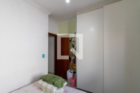 Casa à venda com 185m², 3 quartos e 3 vagas Casa à venda com 185m², 3 quartos e 3 vagasQuarto 2