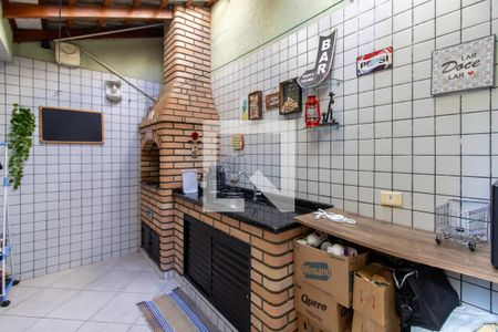 Casa à venda com 185m², 3 quartos e 3 vagas Casa à venda com 185m², 3 quartos e 3 vagasChurrasqueira