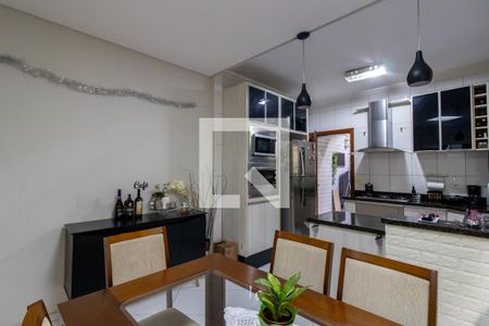 Casa à venda com 185m², 3 quartos e 3 vagas Casa à venda com 185m², 3 quartos e 3 vagasCopa