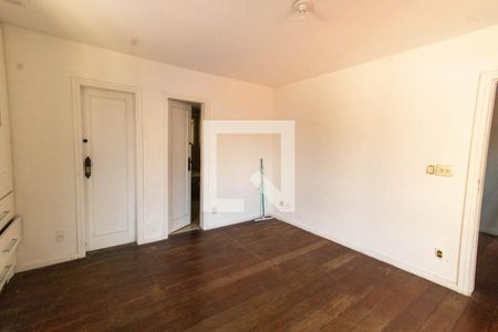 Casa à venda com 437m², 7 quartos e 3 vagasSuíte