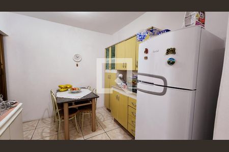 Casa à venda com 205m², 3 quartos e 2 vagasCozinha