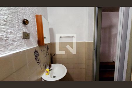 Casa à venda com 205m², 3 quartos e 2 vagasBanheiro 2