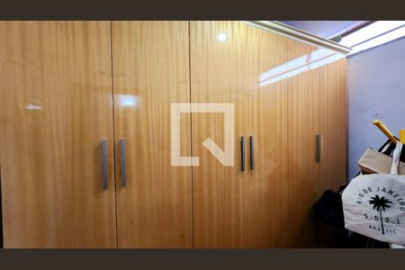 Casa à venda com 205m², 3 quartos e 2 vagasQuarto 2