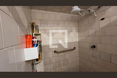 Casa à venda com 205m², 3 quartos e 2 vagasBanheiro