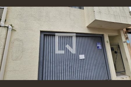 Casa à venda com 205m², 3 quartos e 2 vagasFachada