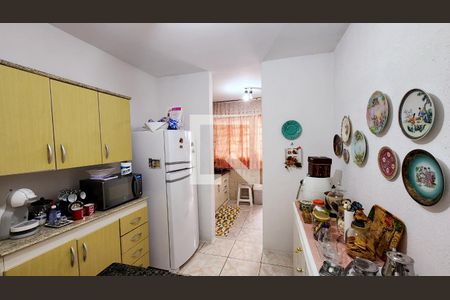 Casa à venda com 205m², 3 quartos e 2 vagasCozinha