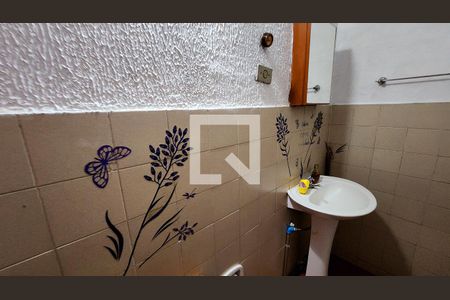 Casa à venda com 205m², 3 quartos e 2 vagasBanheiro 2