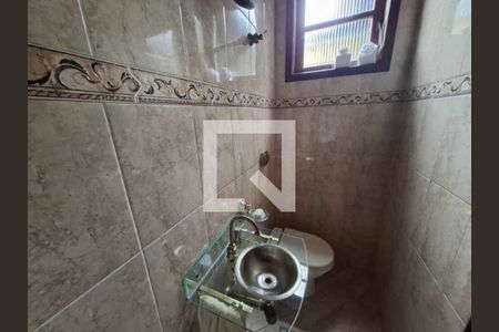 Casa de condomínio à venda com 247m², 3 quartos e 5 vagas