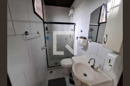 Casa de condomínio à venda com 247m², 3 quartos e 5 vagas